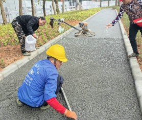 中山河道整治項(xiàng)目【夜光石+透水混凝土】路面施工！